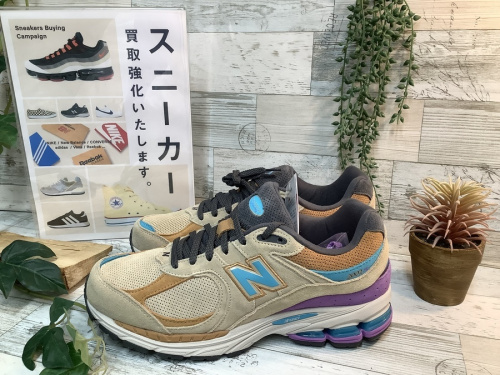 スニーカーのNEW BALANCE