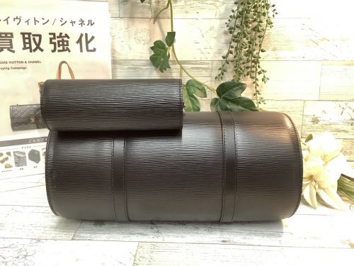 ショルダーバッグのLOUIS VUITTON
