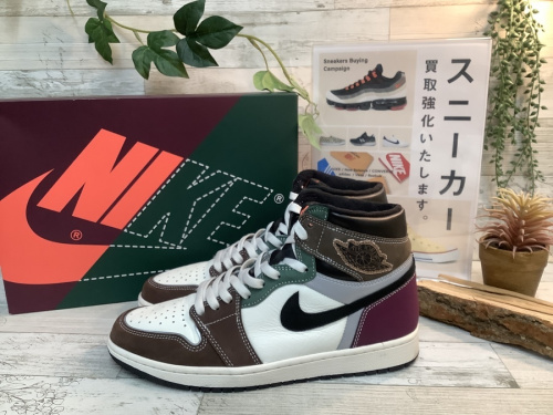 スニーカーのハイカットスニーカー