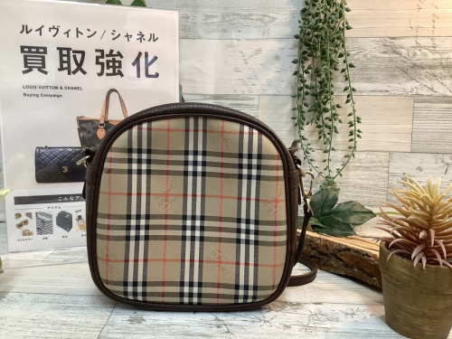 バッグのショルダーバッグ
