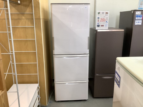 冷蔵庫の3ドア冷蔵庫