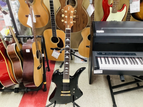 ギターのトレファク秦野