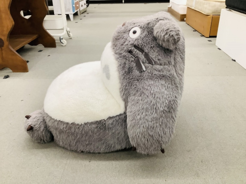 トトロ型座椅子 となりのトトロ入荷致しました！｜2022年05月31