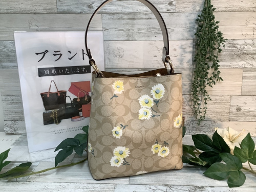 ショルダーバッグのCOACH