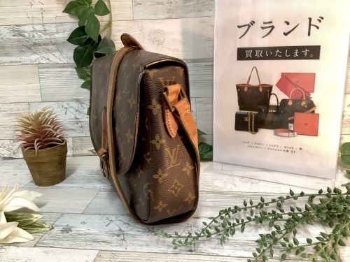 バッグのショルダーバッグ