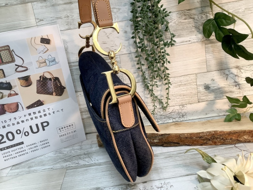 サドルバッグのChristian Dior