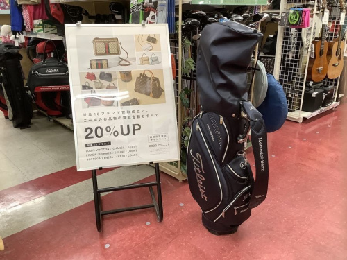 スポーツ用品のゴルフ