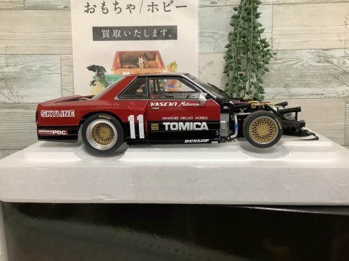 ミニカーの1/18スケールミニカー