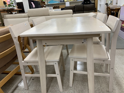 テーブルのダイニング5点セット