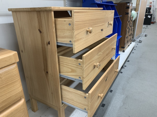 チェストの3段チェスト