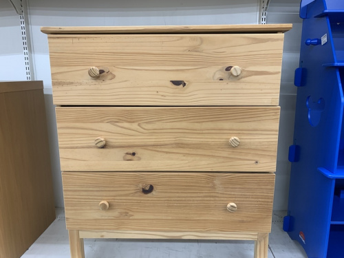 3段チェストのIKEA