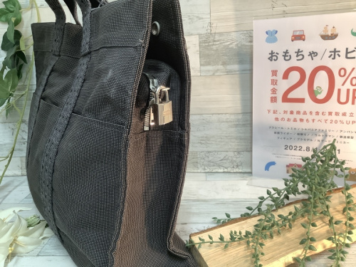 バッグのトートバッグ