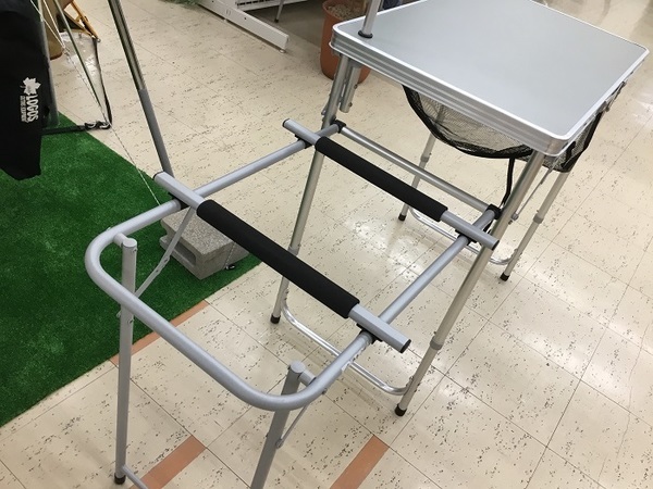 【QUALZクオルツ】　キャンプ用キッチンテーブル メタルトップキッチンテーブル｜KITCHEN｜Qualz[クオルツ]