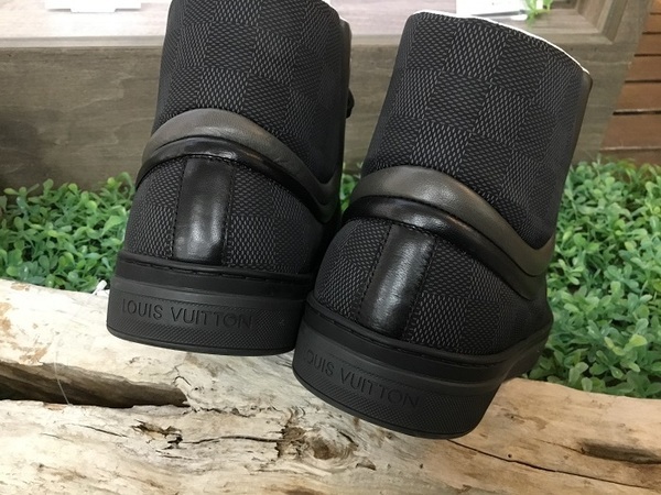 LOUIS VUITTON（ルイヴィトン）ダミエグラフィット
