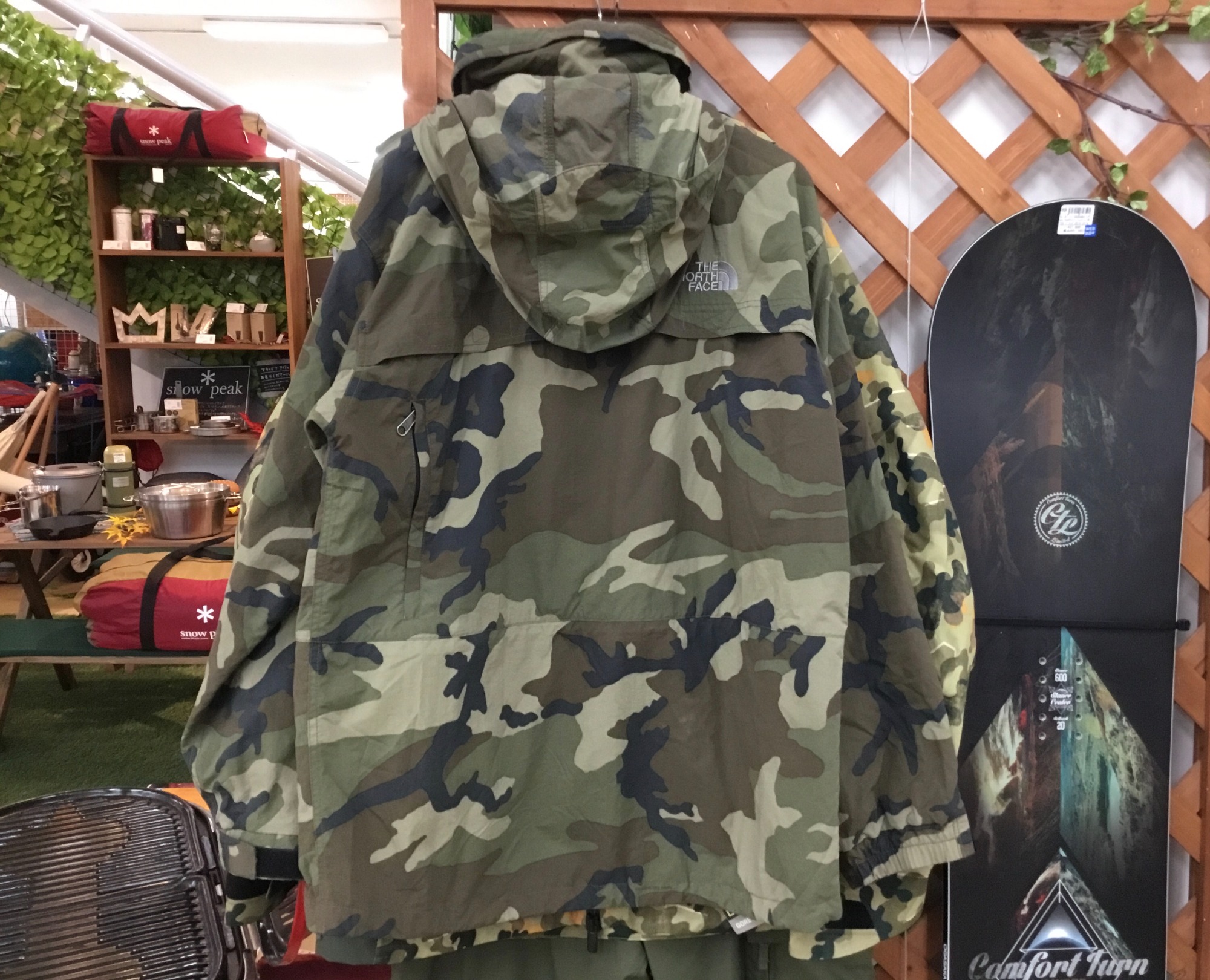 THE NORTH FACE（ノースフェイス） フロンティアーズパーカー