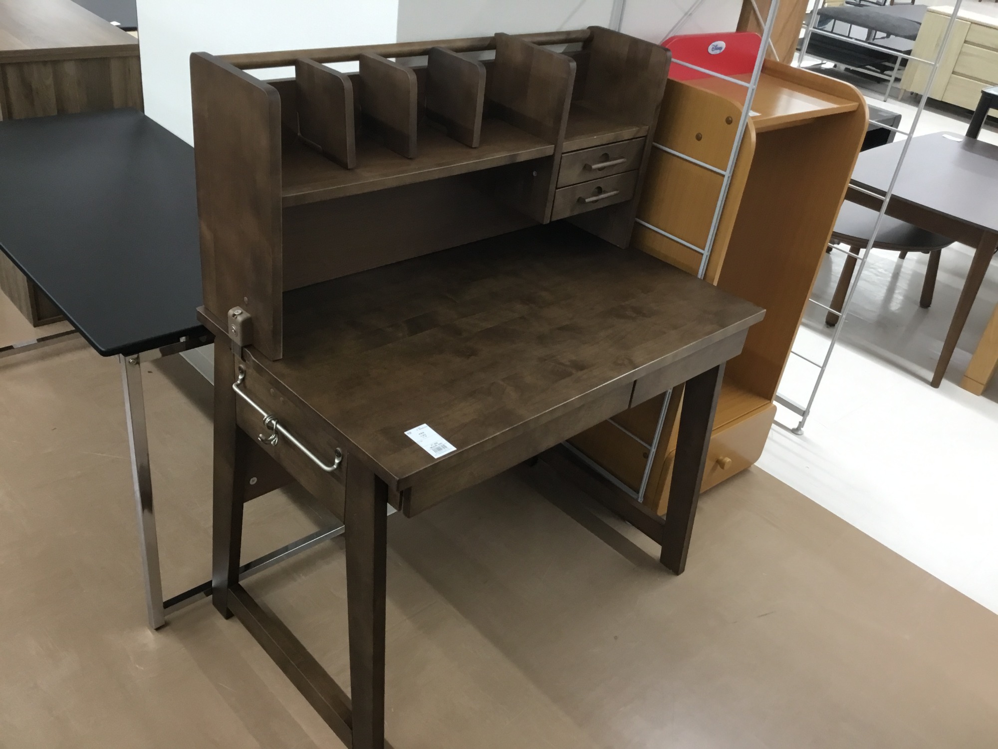 リサイクルショップどりーむ天保山店　No.10325　学習机！　綺麗目♪　３点セット！　すぐ無くなります！ リサイクルショップどりーむ天保山店 No.10325 学習机！ 綺麗目♪ 3点