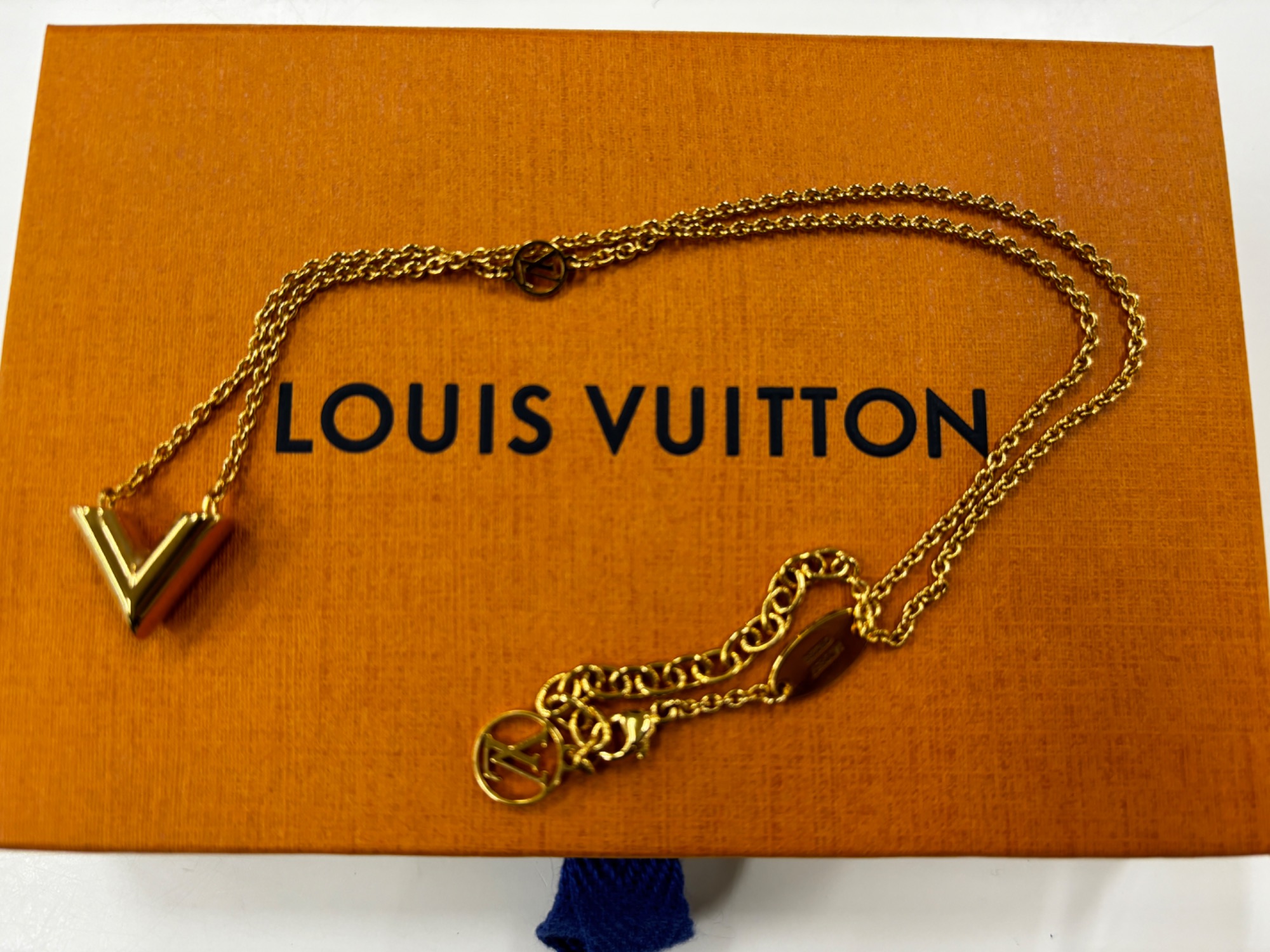 LOUIS VUITTONのｴｯｾﾝｼｬﾙV ネックレスが買取入荷しました！【郡山安積店