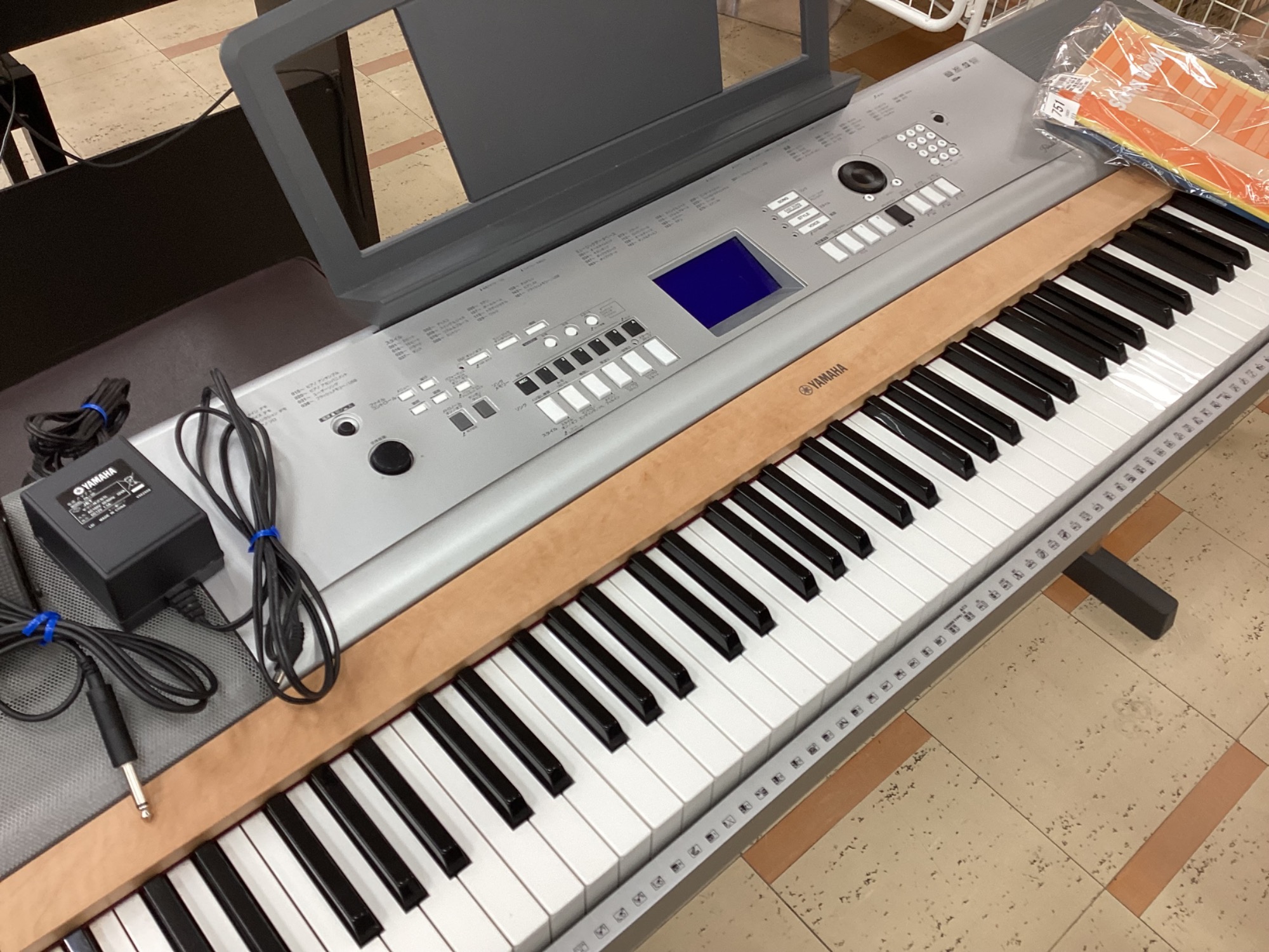 Yamaha DGX-620 電子ピアノ 未使用 YAMAHA DGX-620 電子ピアノ