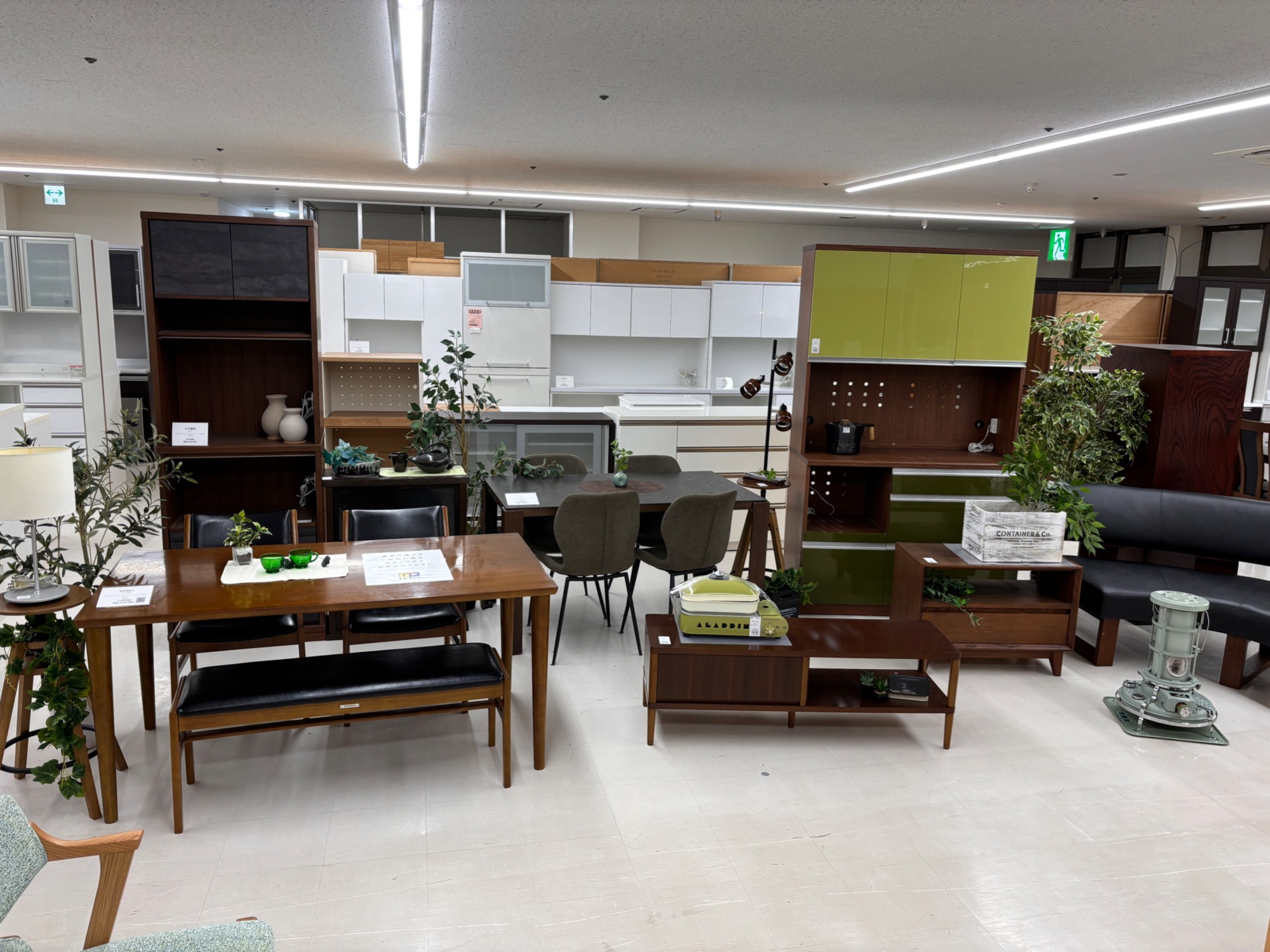 ウニコのソファーセットが買取入荷しました。中古家具を買うなら