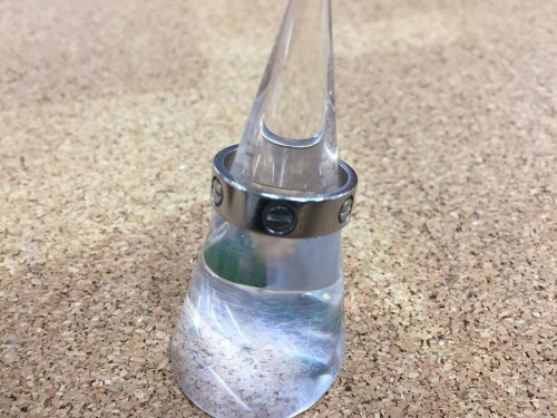 ブランド・ラグジュアリーのアクセサリー