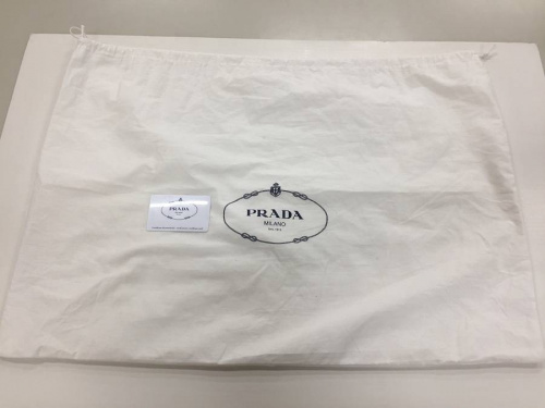 ハンドバッグのPRADA
