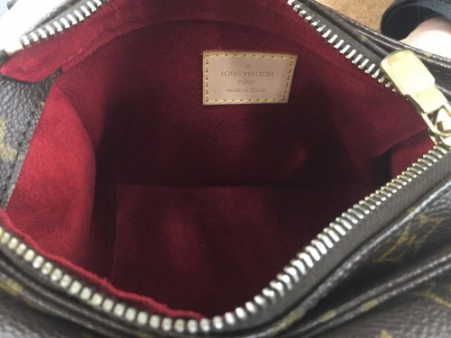 バッグのLOUIS VUITTON