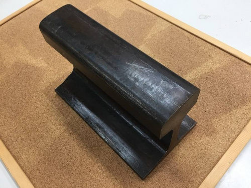 置物のカットレール