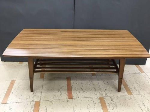 家具・インテリアのテーブル