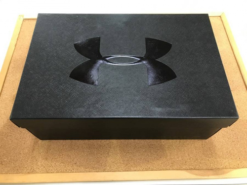 ゴルフシューズのUNDER ARMOUR
