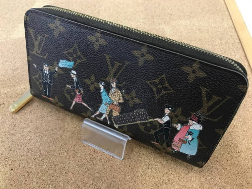 財布のラウンドファスナー長財布
