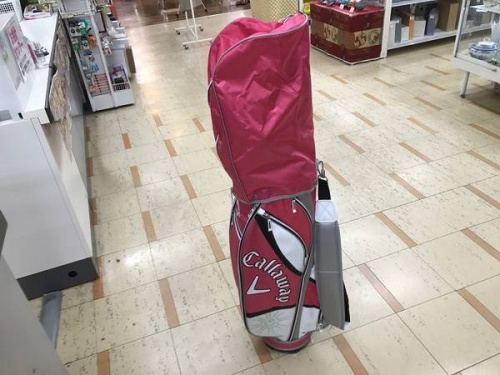 スポーツ用品のゴルフ