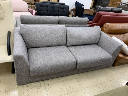 ダイニングセットのソファー