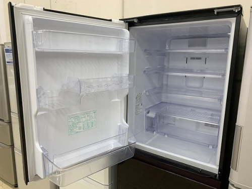 3ドア冷蔵庫のSHARP