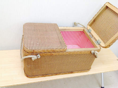 ヴィンテージピクニックバスケットのREDMON