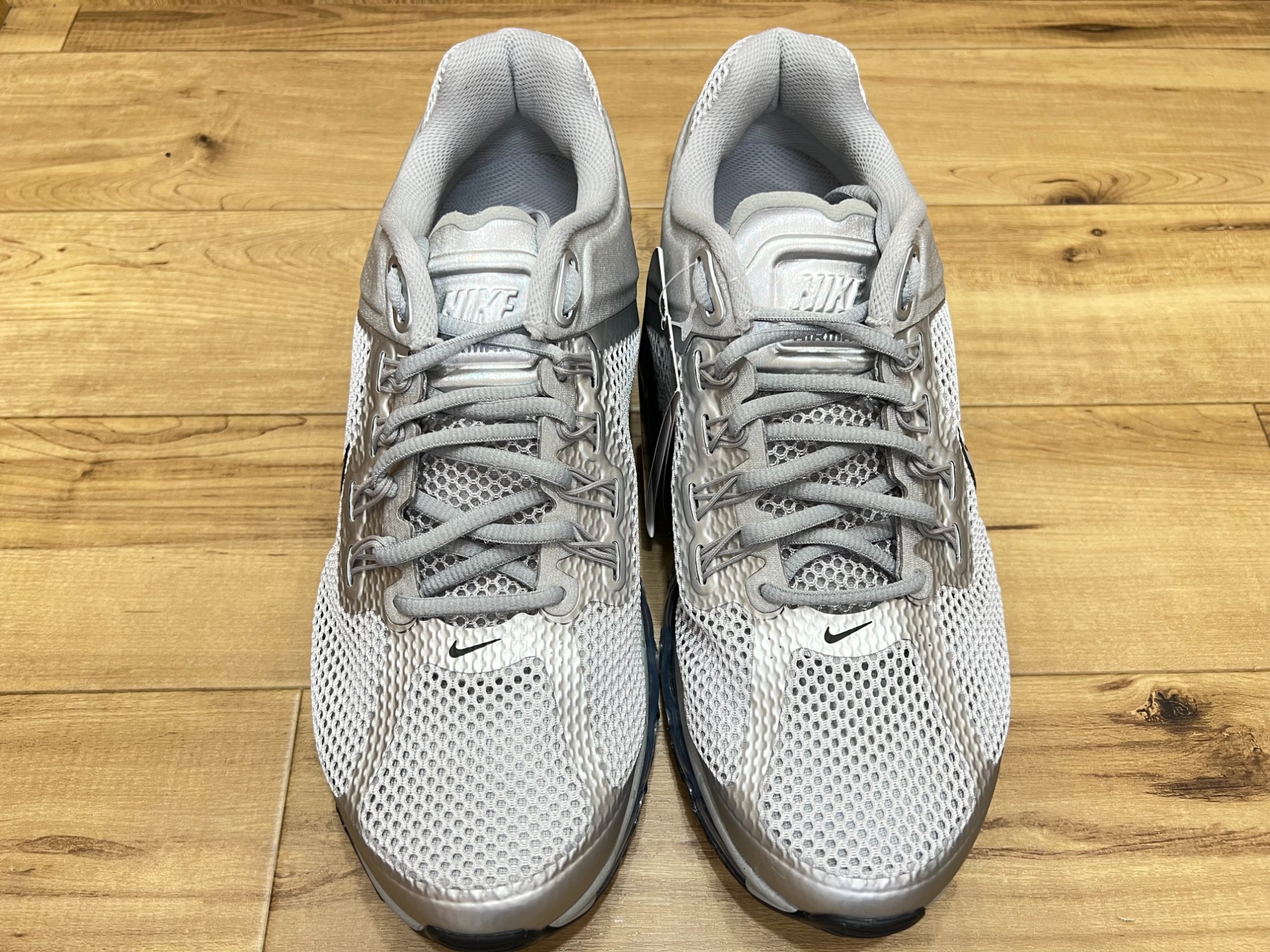 未使用❕ナイキ AIR MAX 2013 メタリックシルバー25 - メルカリ