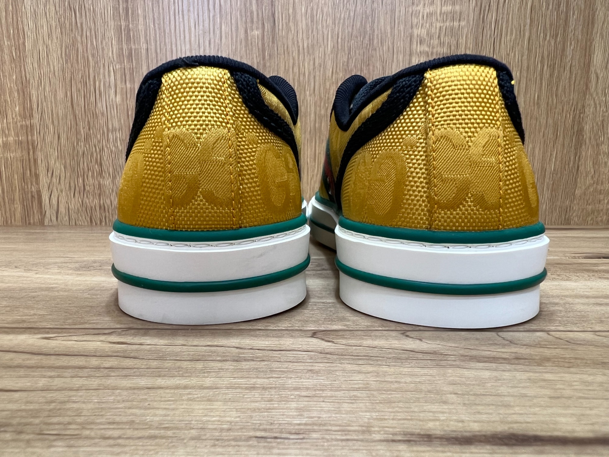 GUCCI(グッチ）のスニーカー TENNIS（テニス）1977が入荷いたし