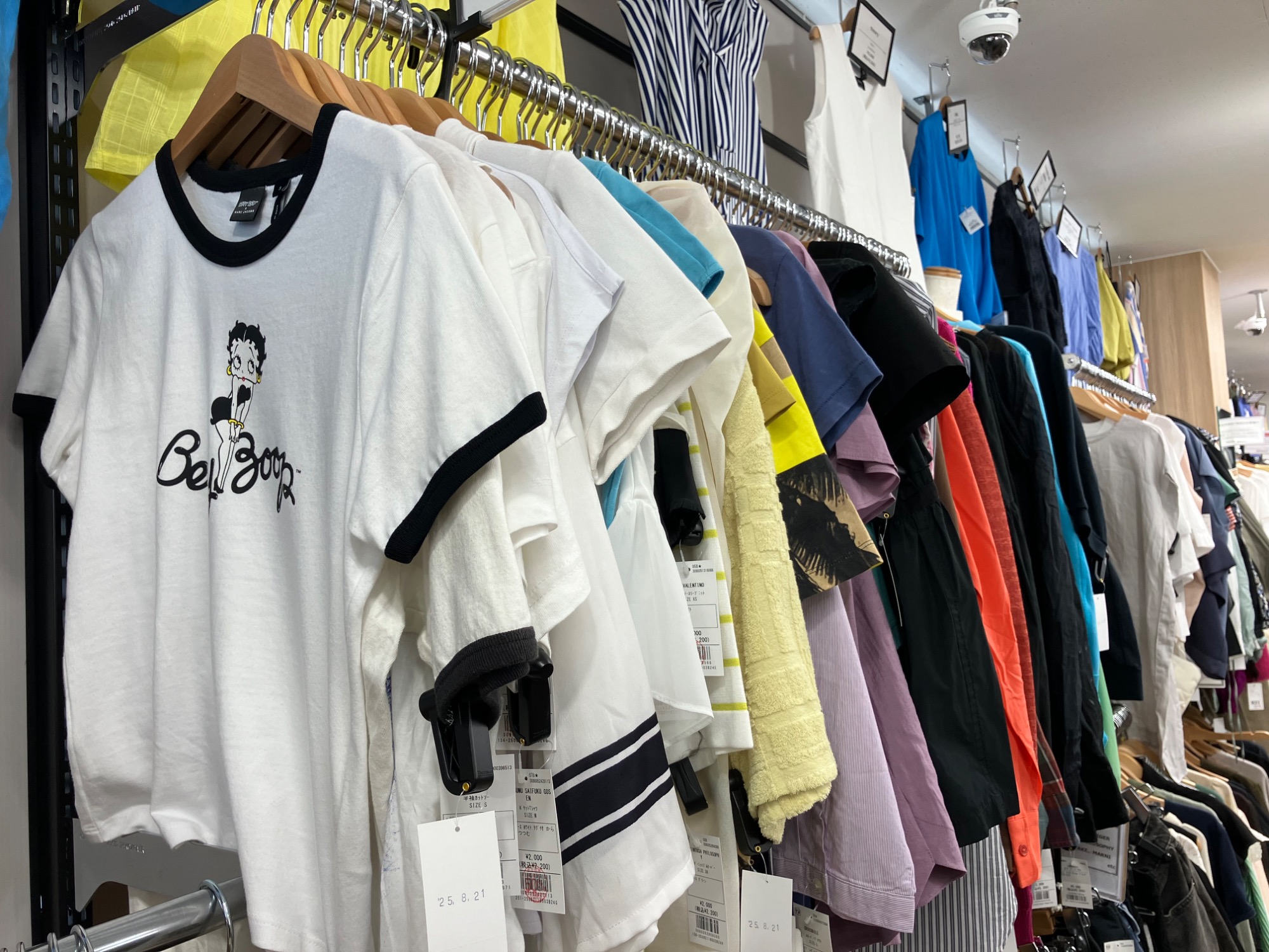 ワンダーランドファクトリー　[冬服] 秋冬物衣類買取強化中！】スタッフ一押しアイテムをご紹介いたし