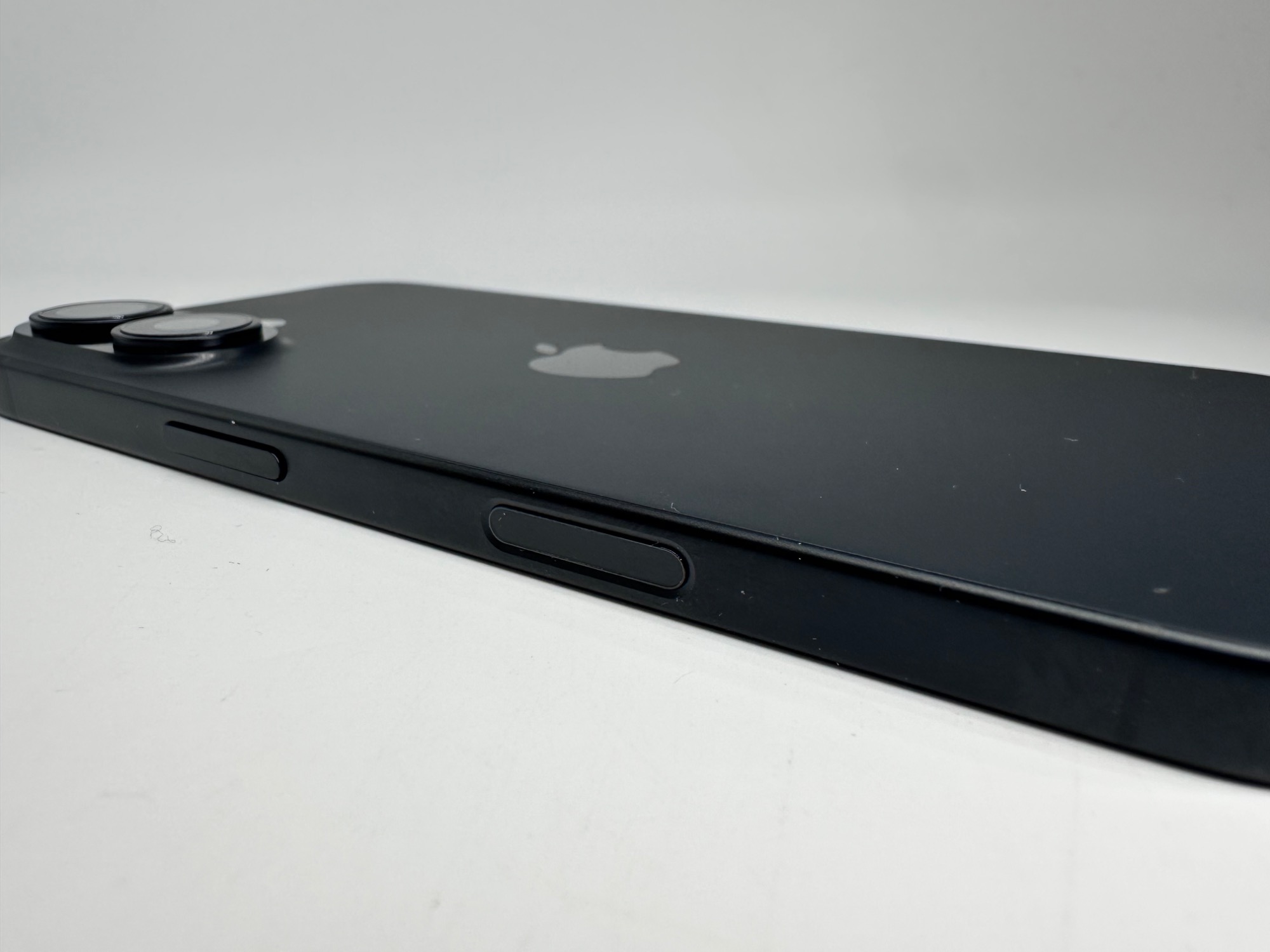 Apple - 専用 iPhone アップル(Apple) iPhone 16e 512GB ブラック SIMフリー MD1X4J/A