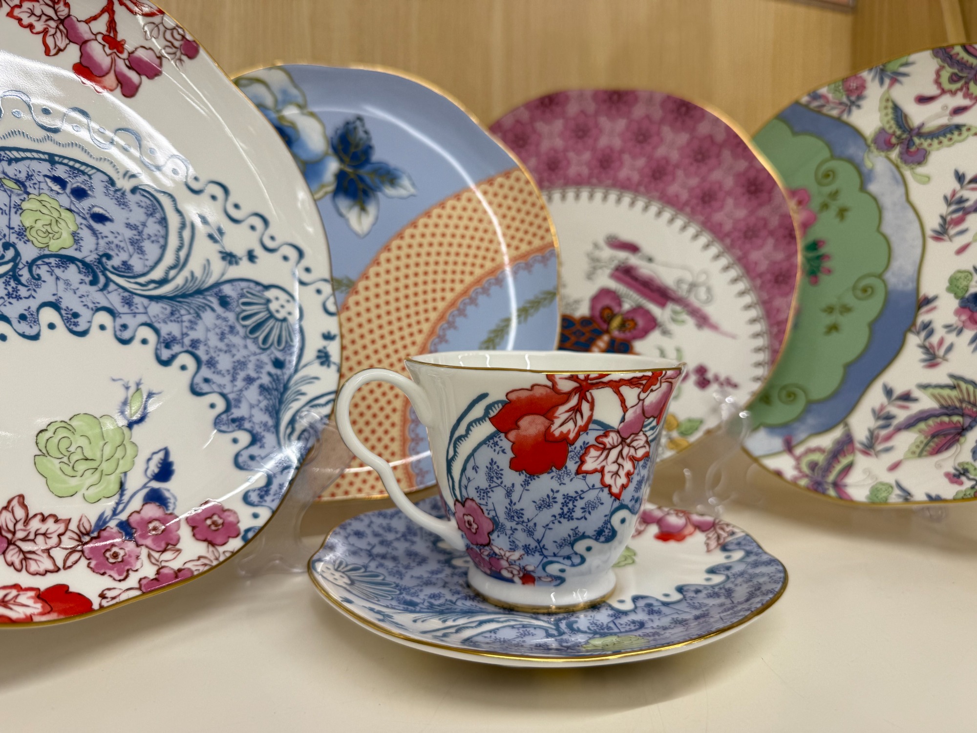 ウェッジウッド　バタフライブルーム　プレート 4枚セット バタフライ ブルーム プレート 21cm 4枚セット|WEDGWOOD公式オンライン