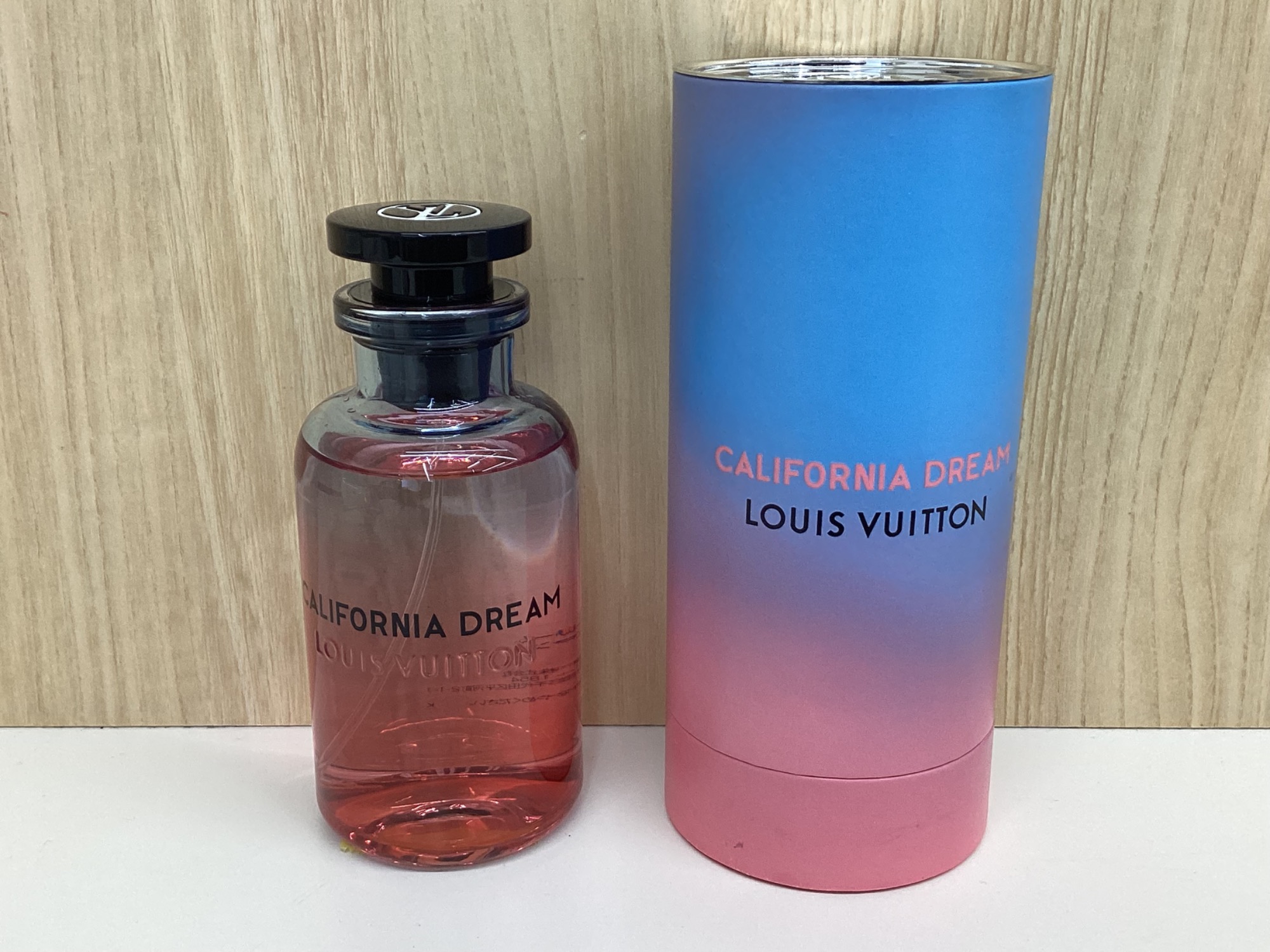 LOUIS VUITTON カリフォルニア ドリーム オードゥ パルファン 新品 夕焼けのように情熱的なマンダリン】 LOUIS VUITTON（ルイヴィトン