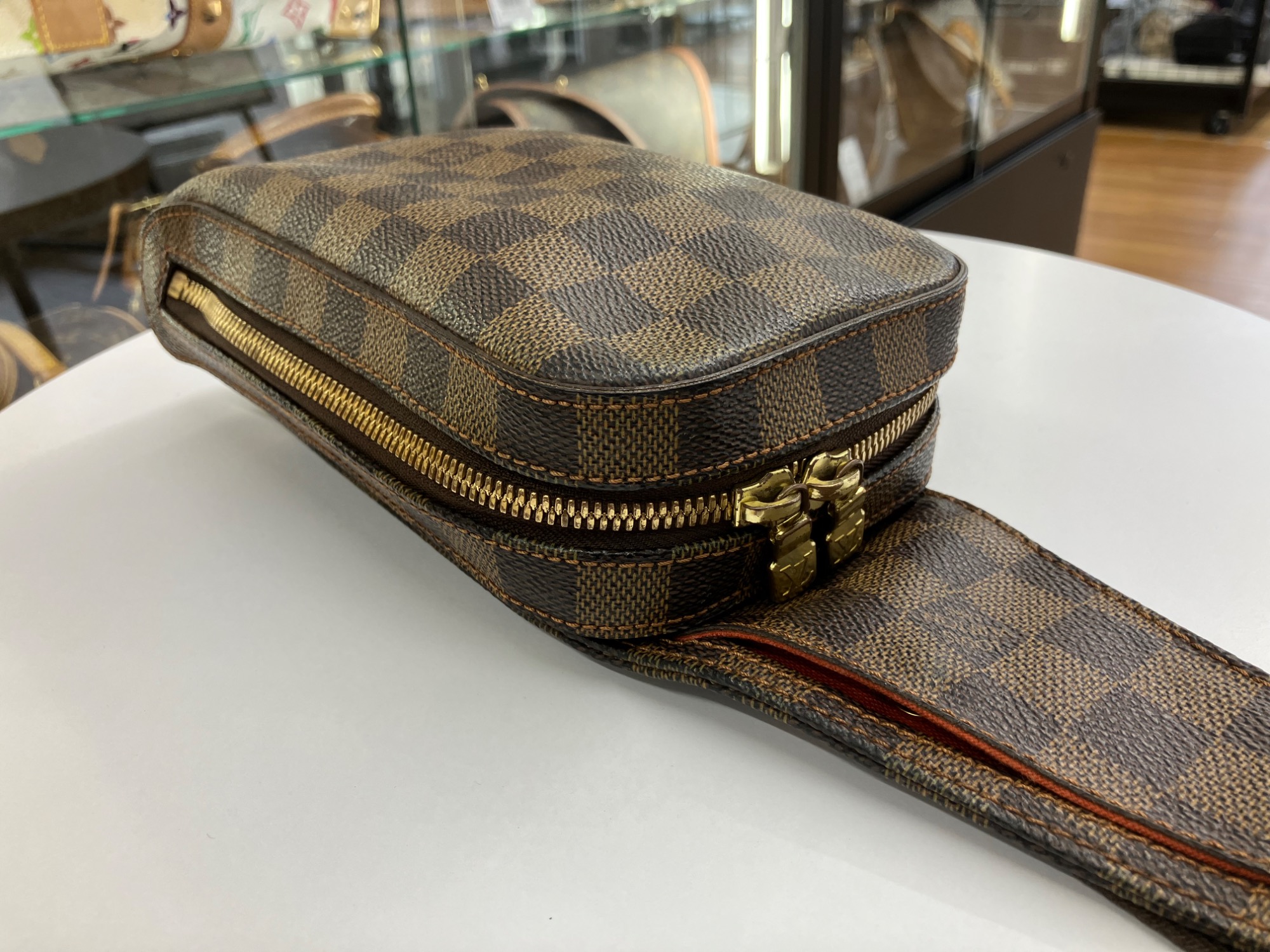 Louis Vuitton（ルイ ヴィトン）のダミエジェロニモス ボディーバッグ