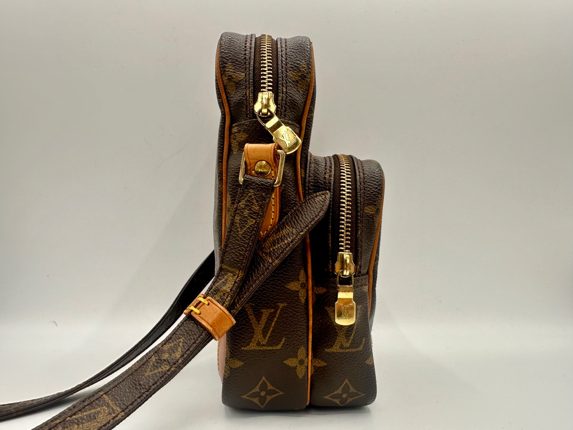 LOUIS VUITTON（ルイヴィトン）ショルダーバッグ アマゾン M45236 が