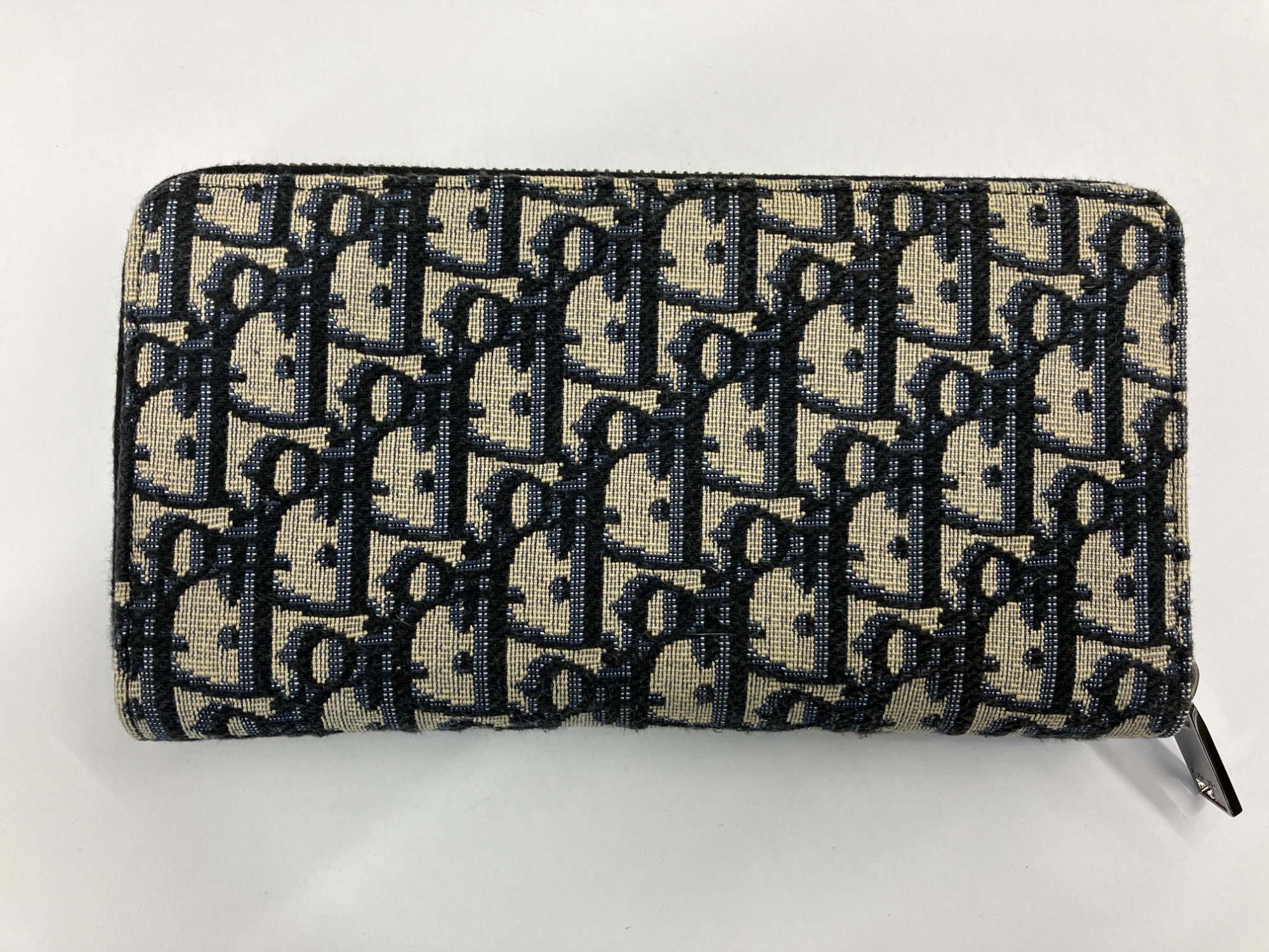 DIOR（ディオール）のサドルロングジップウォレットが買取入荷いたし