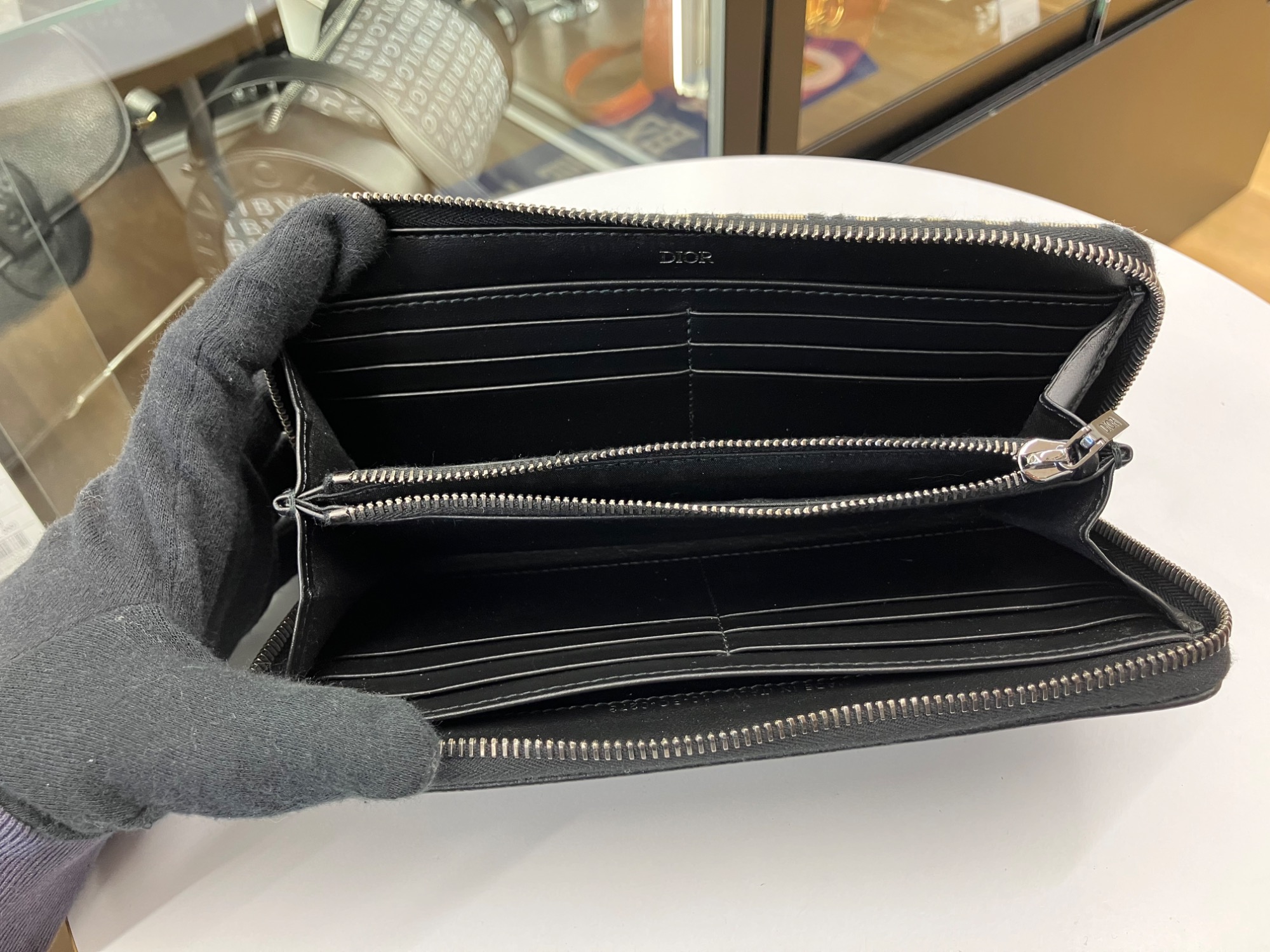 DIOR（ディオール）のサドルロングジップウォレットが買取入荷いたし