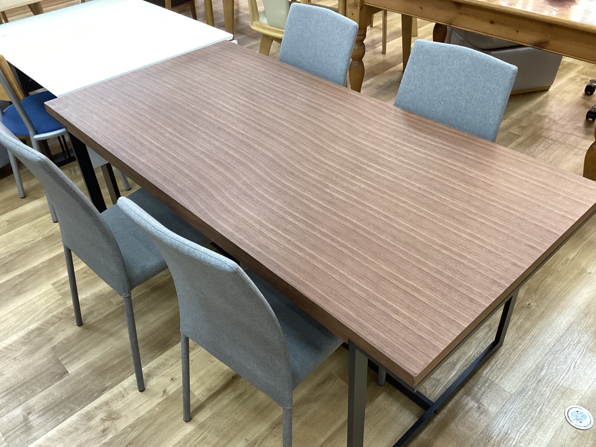 【トレファクイオンタウン上里店】ダイニングテーブル5点セット入荷しました！！ 5点セット】ダイニングテーブル販売中です！！｜2024年05月06日