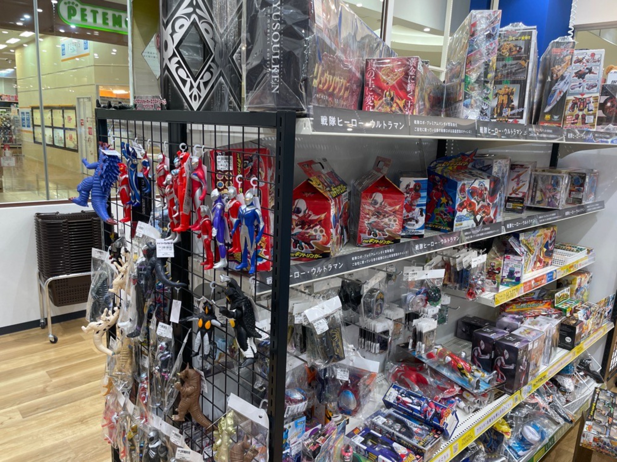 仮面ライダー龍騎より『変身ベルトVバックル13ライダーセット