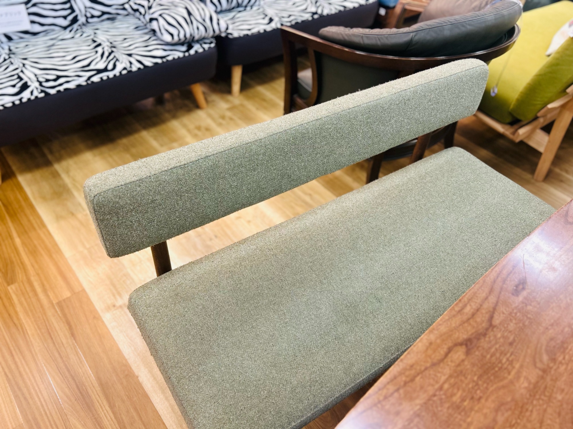 ベンチ付き】ベンチダイニング4点セット入荷いたしました！！｜2024年