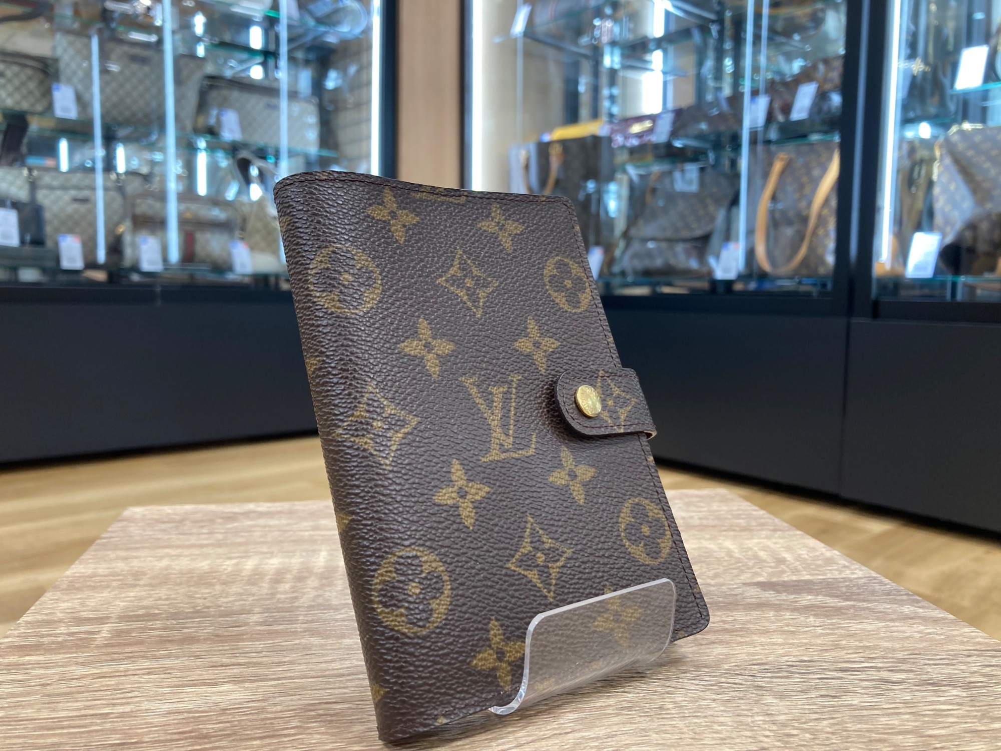 LOUIS VUITTONの手帳カバー】モノグラムが買取入荷しました！｜2025年