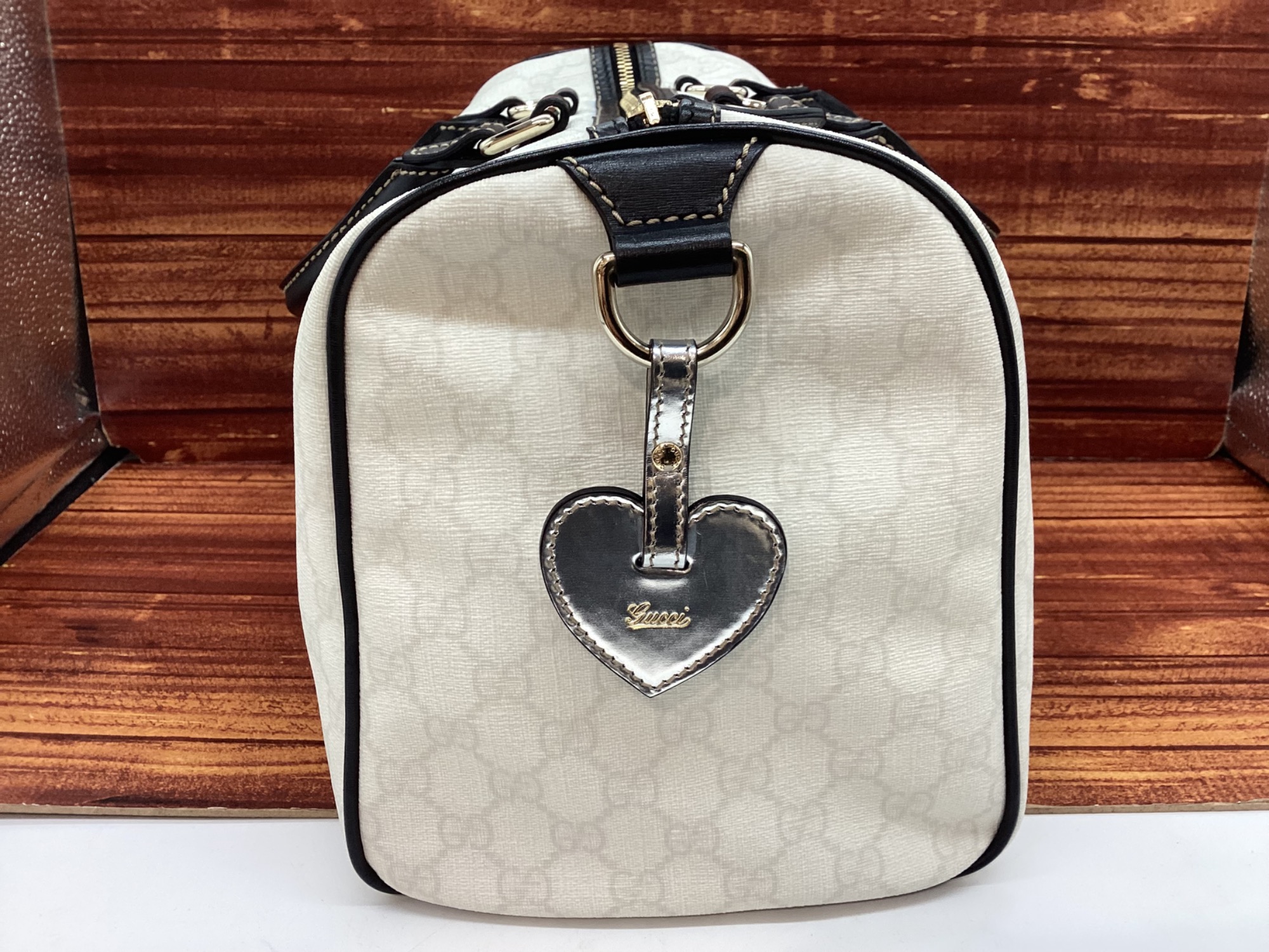 ハンドバッグミニボストン　ホワイト　レアモデルGUCCIがお好きな方に 楽天市場】【バッグ】GUCCI グッチ マイクログッチシマ
