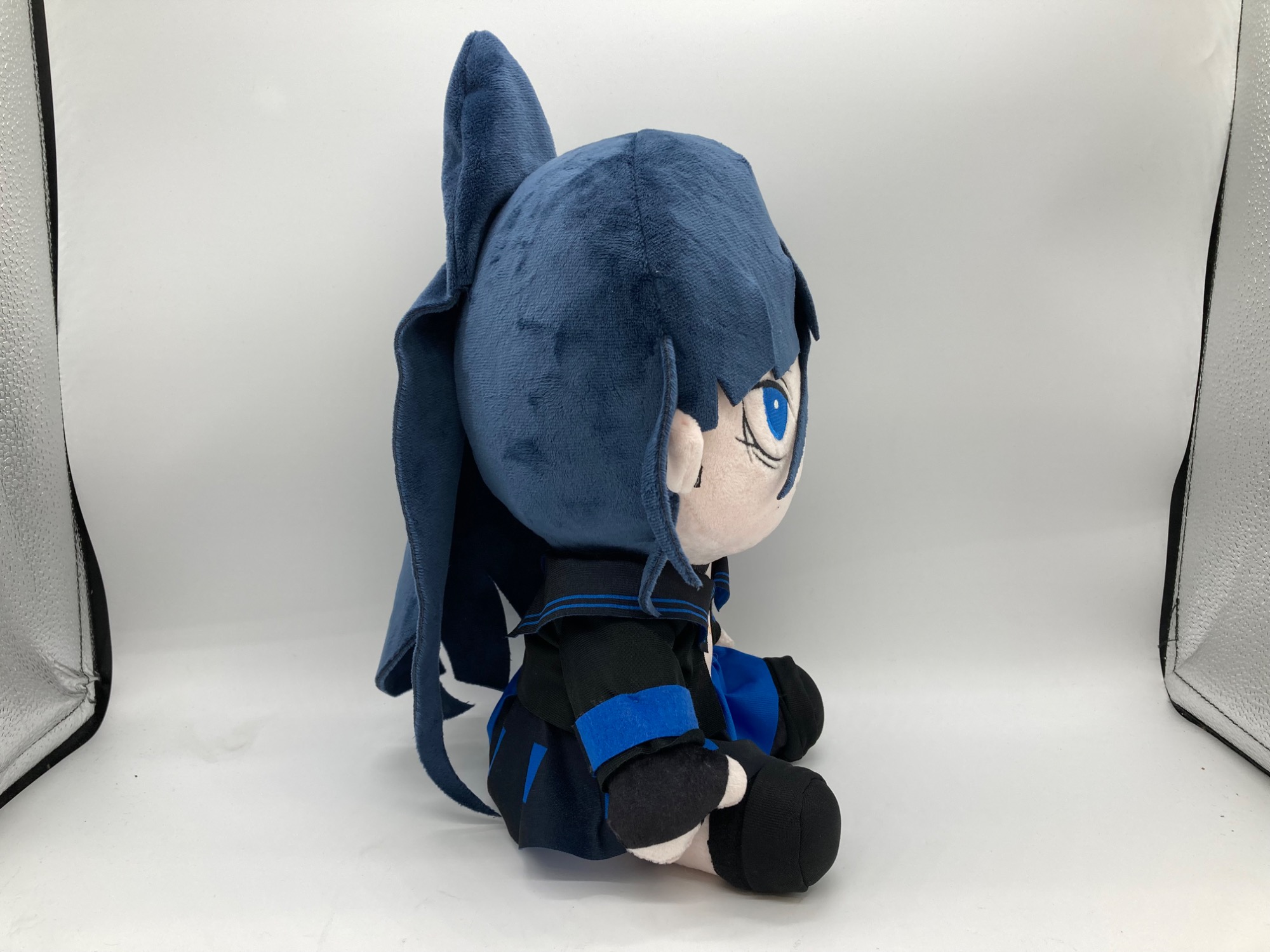 金*中様 Adoぬいぐるみ TAITOより【Ado うっせぇわ BIGぬいぐるみ】のご紹介です